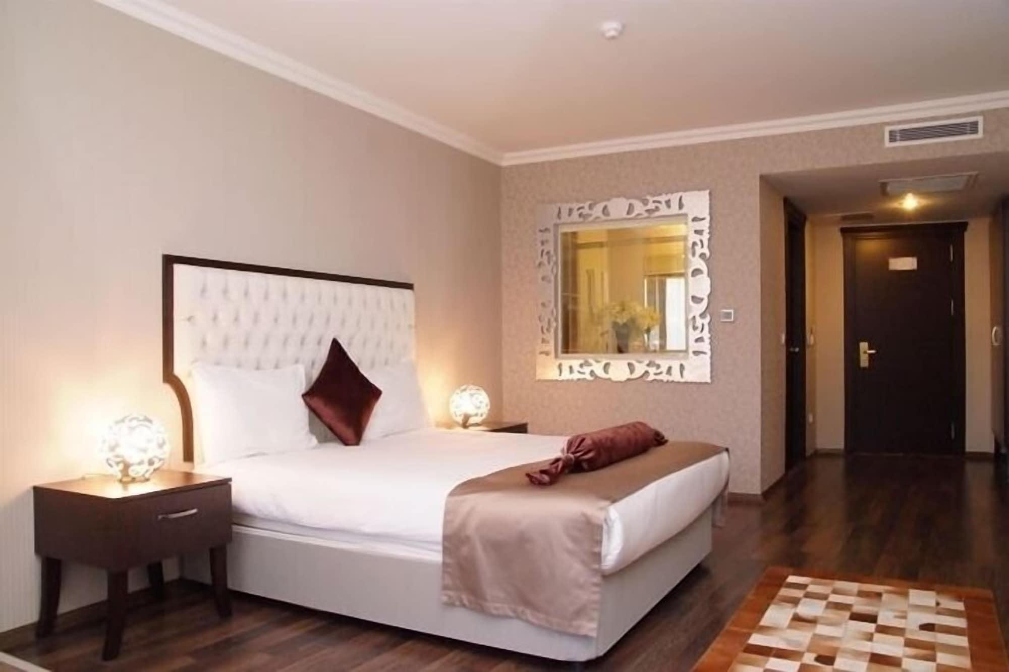 Hotel Crowne Plaza Istanbul - Ortakoy Bosphorus By Ihg Exterior foto